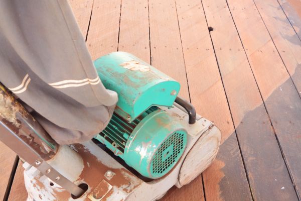 Cost of Cedar Deck Sanding in Truckee